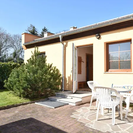 Modern In With Private Garden Apartment *